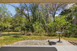 2005 Gardenia Landings Ln, Sun City Center, FL 33573 - Photo 25