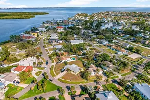 1722 Bayou Grande Blvd NE, Saint Petersburg, FL 33703 - Photo 11