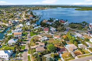 1722 Bayou Grande Blvd NE, Saint Petersburg, FL 33703 - Photo 13