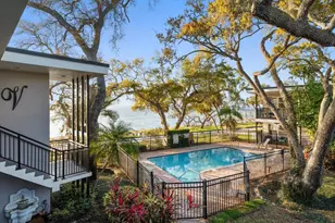 1101 Victoria Dr, Dunedin, FL 34698 - Photo 1