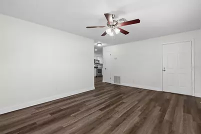 4926 Haines Road N, Saint Petersburg, FL 33714 - Photo 7