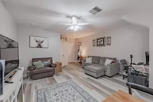 15856 Fishhawk View Dr, Lithia, FL 33547 - Photo 5