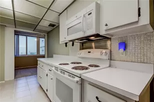 4890 Bay St NE, Saint Petersburg, FL 33703 - Photo 5