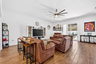 1614 Prairie Blossom Dr, Lakeland, FL 33810 - Photo 5