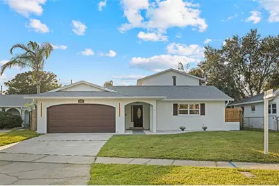 5700 Venetian Boulevard NE, Saint Petersburg, FL 33703 - Photo 3