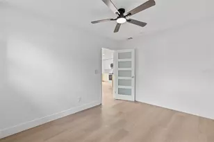 5700 Venetian Blvd NE, Saint Petersburg, FL 33703 - Photo 23