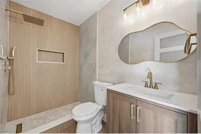 5700 Venetian Boulevard NE, Saint Petersburg, FL 33703 - Photo 17