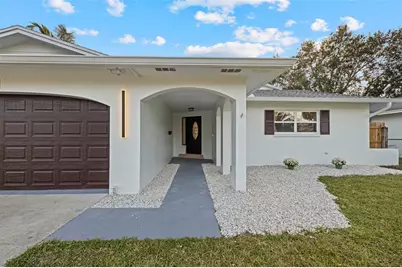 5700 Venetian Boulevard NE, Saint Petersburg, FL 33703 - Photo 5