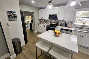 8711 N Wick Pl, Tampa, FL 33604 - Photo 9