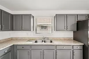 1551 Blue Bayou Cir, Ruskin, FL 33570 - Photo 21