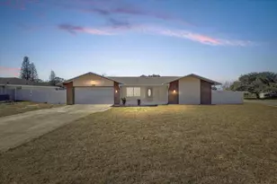 7012 Pin Cherry Ln, Port Richey, FL 34668 - Photo 1