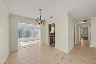 401 Finchley Ct, Sun City Center, FL 33573 - Photo 9
