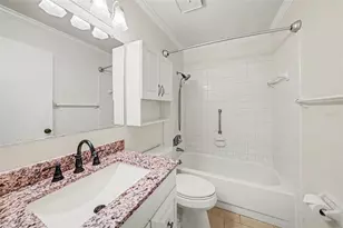 401 Finchley Ct, Sun City Center, FL 33573 - Photo 23