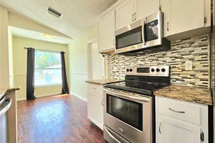 1649 12th St SW, Largo, FL 33778 - Photo 9