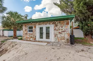 1115 Pennsylvania Ave, Palm Harbor, FL 34683 - Photo 3