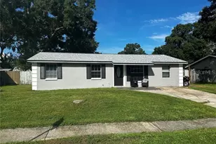 3704 Meadowbreeze Dr, Tampa, FL 33619 - Photo 3
