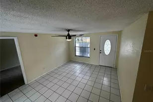 3704 Meadowbreeze Dr, Tampa, FL 33619 - Photo 11