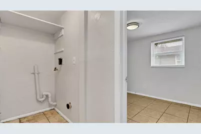 5526 59th Way N #1, Saint Petersburg, FL 33709 - Photo 13