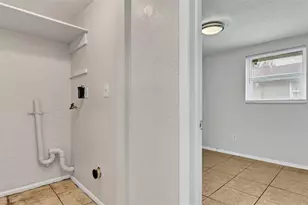 5526 59th Way N, Saint Petersburg, FL 33709 - Photo 13