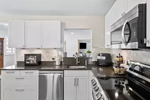 3906 W Vasconia St, Tampa, FL 33629 - Photo 11