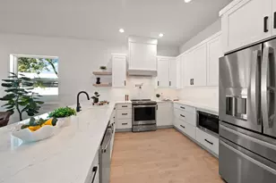 448 Orangewood Dr, Dunedin, FL 34698 - Photo 5