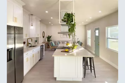 5516 Golden Drive, Tampa, FL 33634 - Photo 9