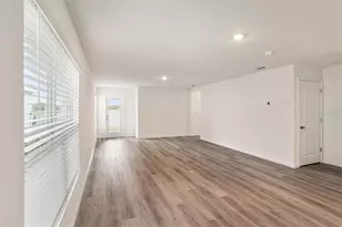 458 Warm Heron Pl, Ruskin, FL 33570 - Photo 7
