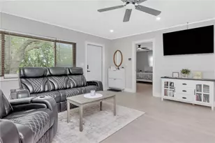 204 7th Ave NW, Ruskin, FL 33570 - Photo 5