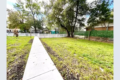 2102 E Caracas Street, Tampa, FL 33610 - Photo 41