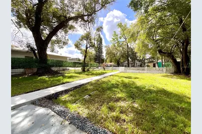 2102 E Caracas Street, Tampa, FL 33610 - Photo 39