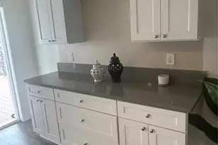 16119 Copperfield Dr, Tampa, FL 33618 - Photo 7