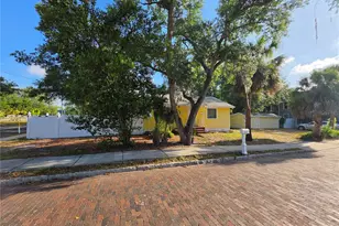 427 5th St N, Safety Harbor, FL 34695 - Photo 37