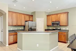 6929 Surrey Hill Pl, Apollo Beach, FL 33572 - Photo 7