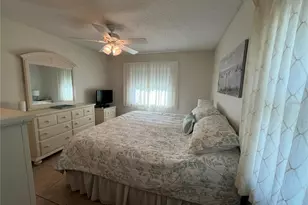 1907 Canterbury Ln, Sun City Center, FL 33573 - Photo 19