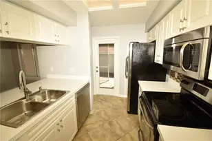 8334 Civic Rd, Tampa, FL 33615 - Photo 17