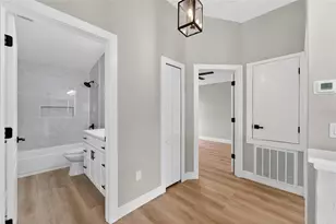 1112 Lake Shore Ranch Dr, Seffner, FL 33584 - Photo 37