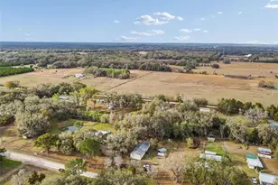 27435 Holiday Dr, Dade City, FL 33525 - Photo 51