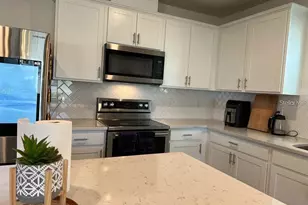 30555 Thunderbird Dr, Wesley Chapel, FL 33545 - Photo 7