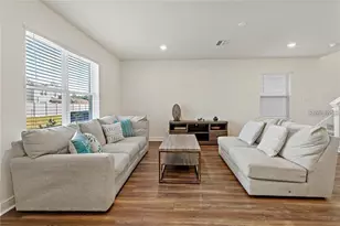 30555 Thunderbird Dr, Wesley Chapel, FL 33545 - Photo 13