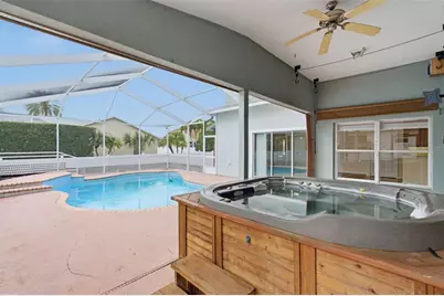 9238 Sea Oaks Court, Seminole, FL 33776 - Photo 37