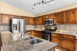 29454 Crossland Dr, Wesley Chapel, FL 33543 - Photo 21