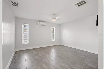 3755 Belle Vista Drive E, Saint Pete Beach, FL 33706 - Photo 15