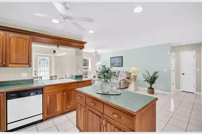 3132 Brunswick Circle, Palm Harbor, FL 34684 - Photo 11