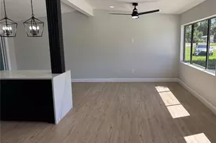 3983 Marlin Dr SE, Saint Petersburg, FL 33705 - Photo 7