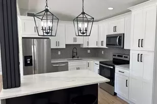 3983 Marlin Dr SE, Saint Petersburg, FL 33705 - Photo 5