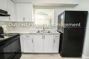 11312 N 52nd St, Tampa, FL 33617 - Photo 7