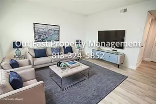 11312 N 52nd St, Tampa, FL 33617 - Photo 1