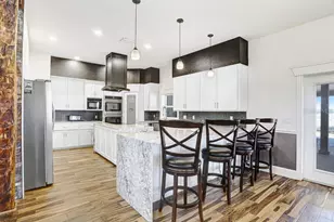 14224 Lorraine Ct, Dade City, FL 33525 - Photo 11