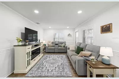 842 90th Avenue N, Saint Petersburg, FL 33702 - Photo 3