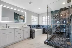 11850 7th St E, Treasure Island, FL 33706 - Photo 19